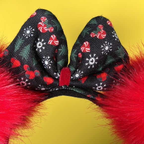 Disney Red Pom Pom Minnie Ears - Picture 2 of 3
